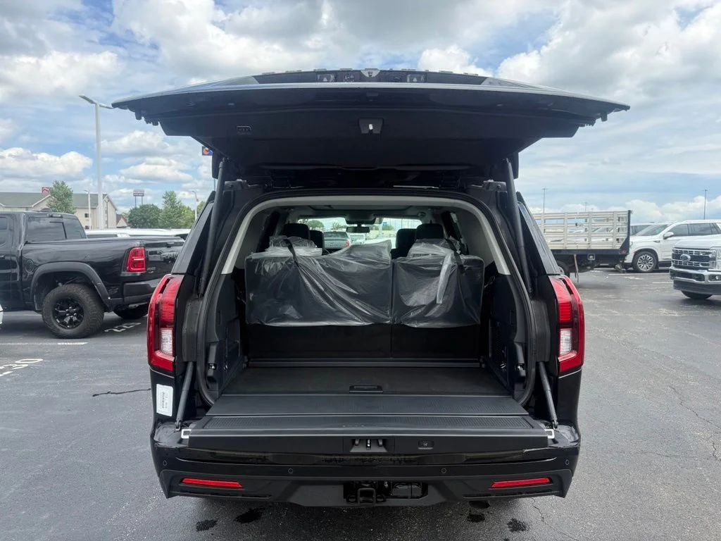 New 2026 Agate Black Metallic Ford Active image 46