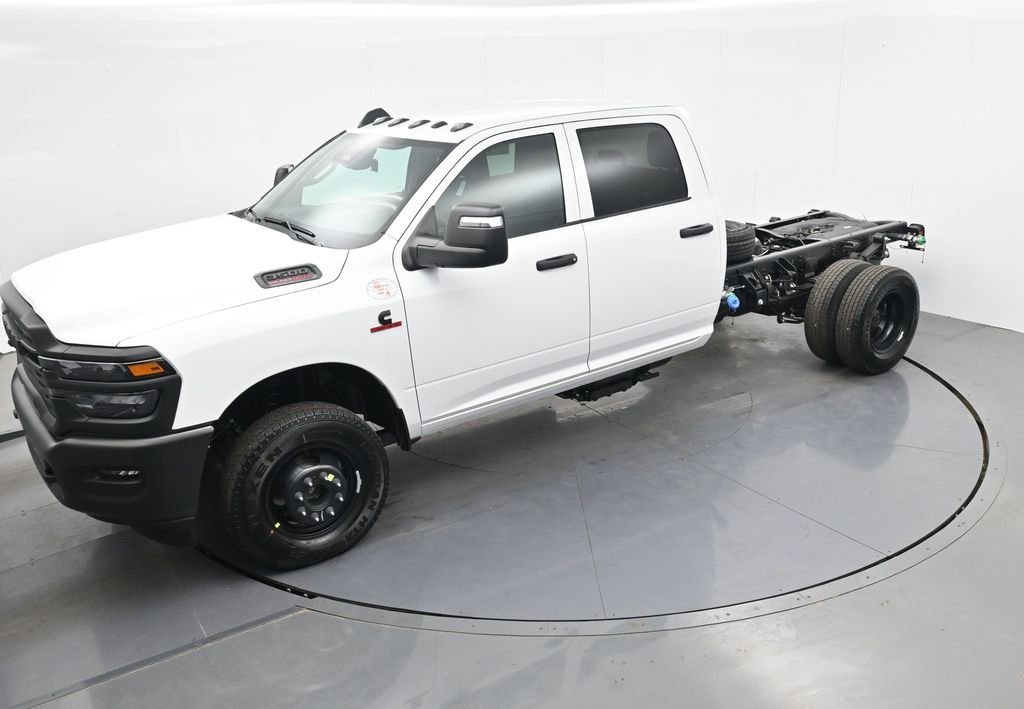 New 2026 Bright White Clearcoat RAM Tradesman image 20