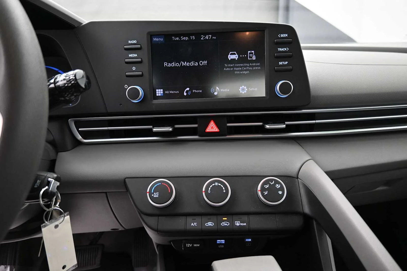 Used 2024 Abyss Black Hyundai SE image 9