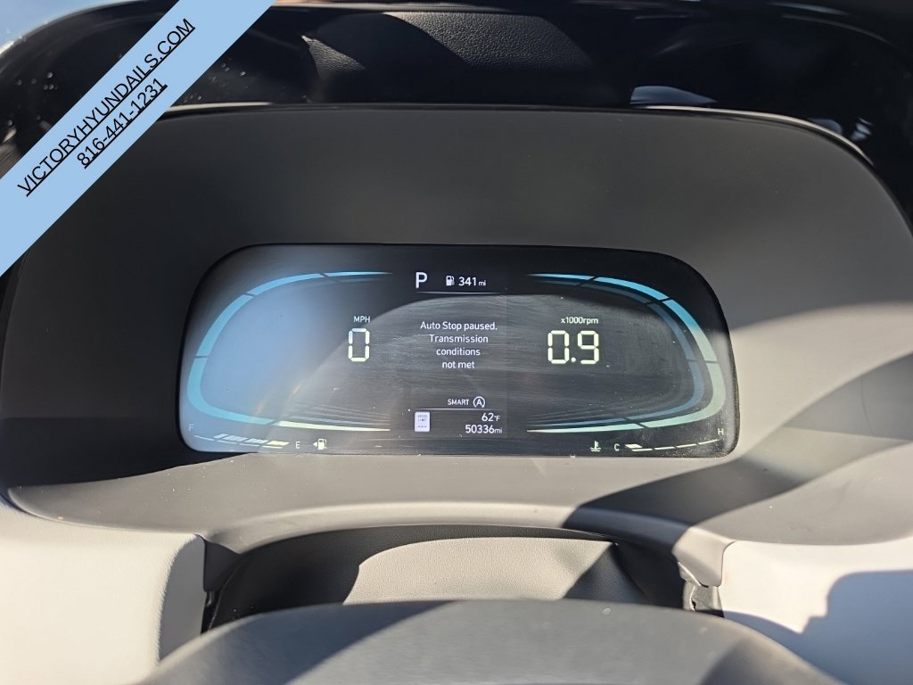 Used 2025 White Hyundai SEL image 16