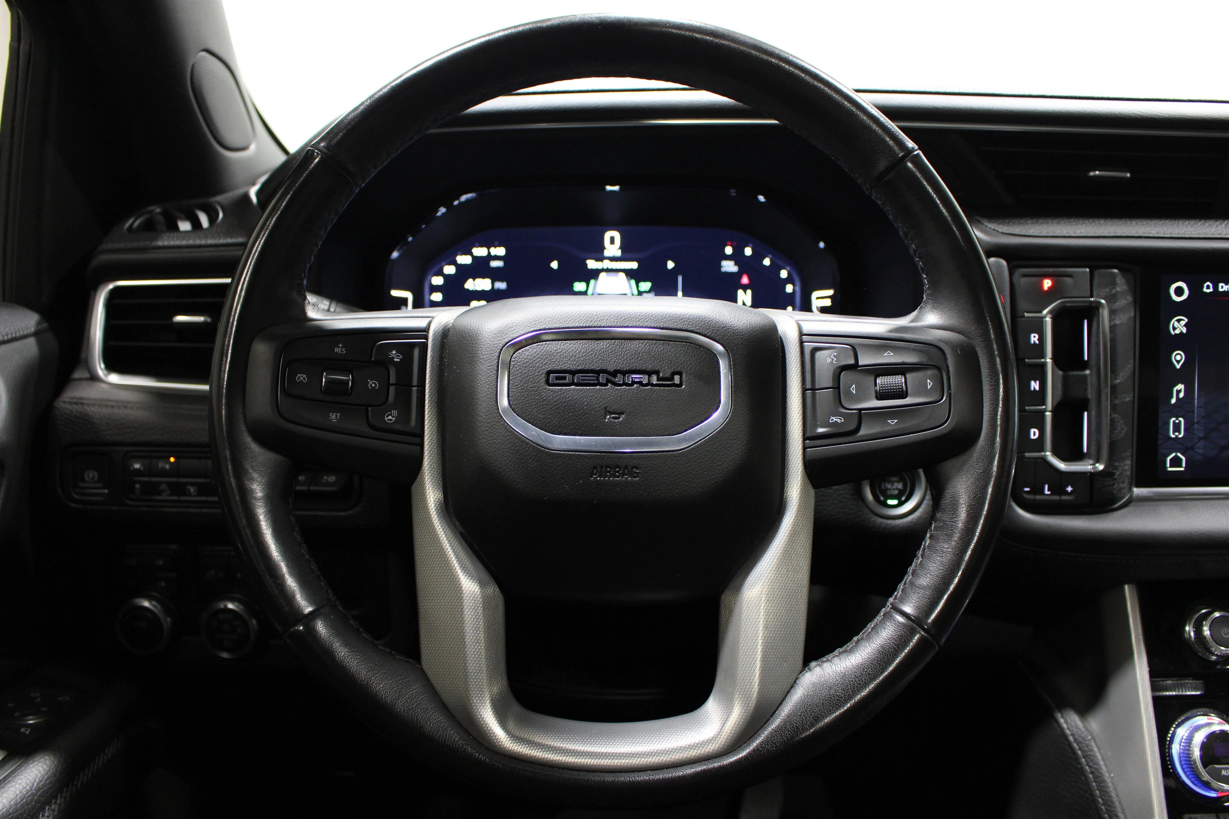 2022 GMC Yukon Denali - Photo 10