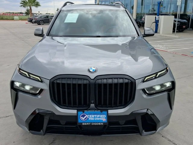 Used 2025 Gray BMW xDrive40i image 4