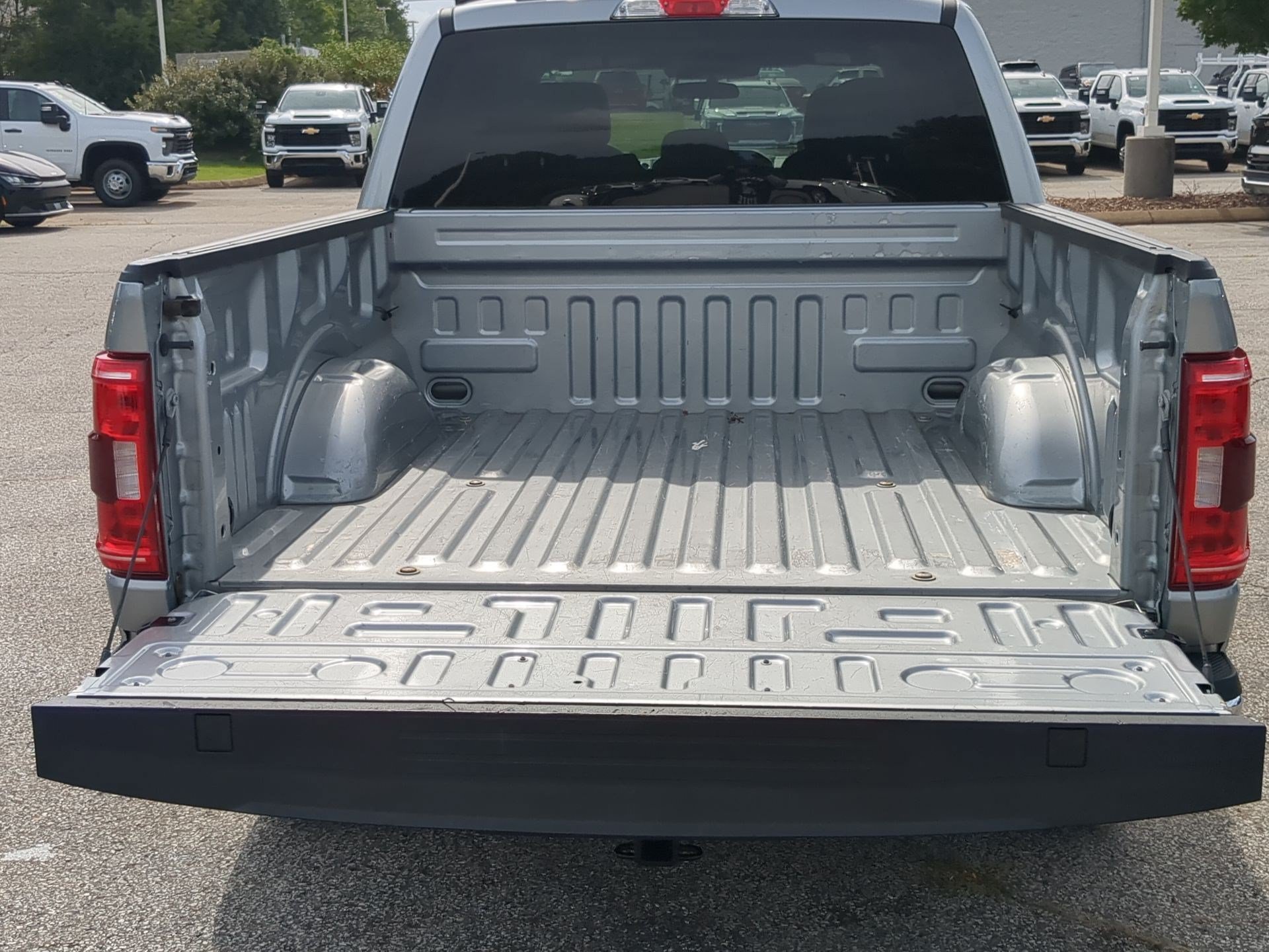 Used 2023 Iconic Silver Metallic Ford XLT image 23
