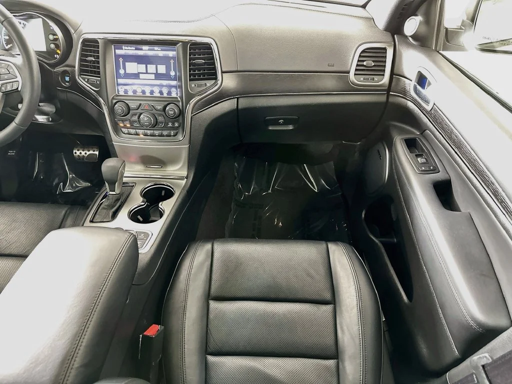 Used 2018 Bright White Clearcoat Jeep High Altitude image 27