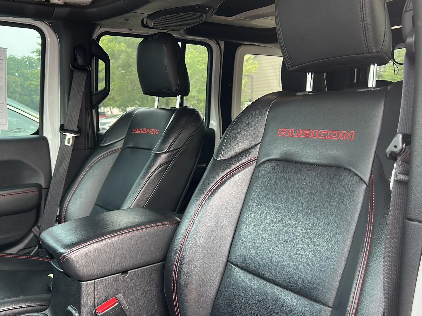 Used 2021 Bright White Clearcoat Jeep Unlimited Rubicon image 6