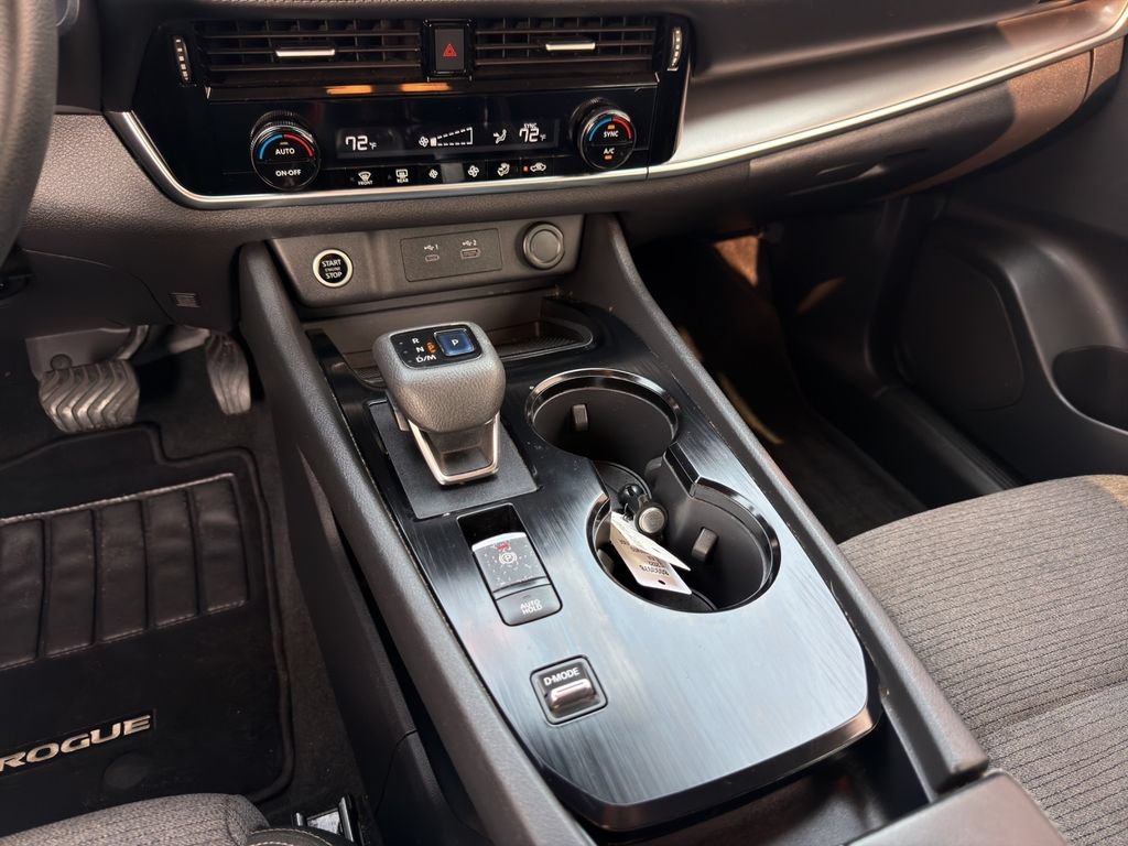 Used 2022 Black Nissan SV FWD image 15