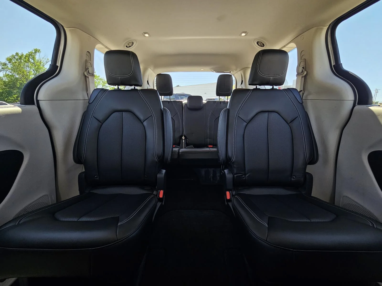 2024 Chrysler Pacifica Touring L - Photo 28