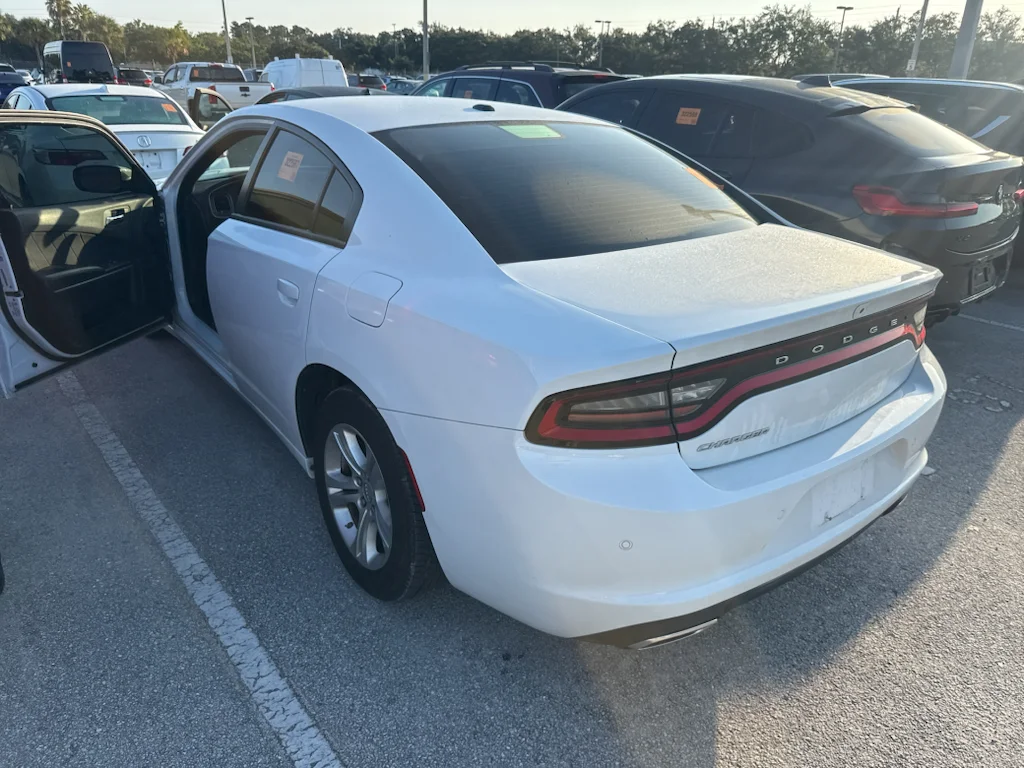 Used 2022 White Knuckle Clearcoat Dodge SXT image 3