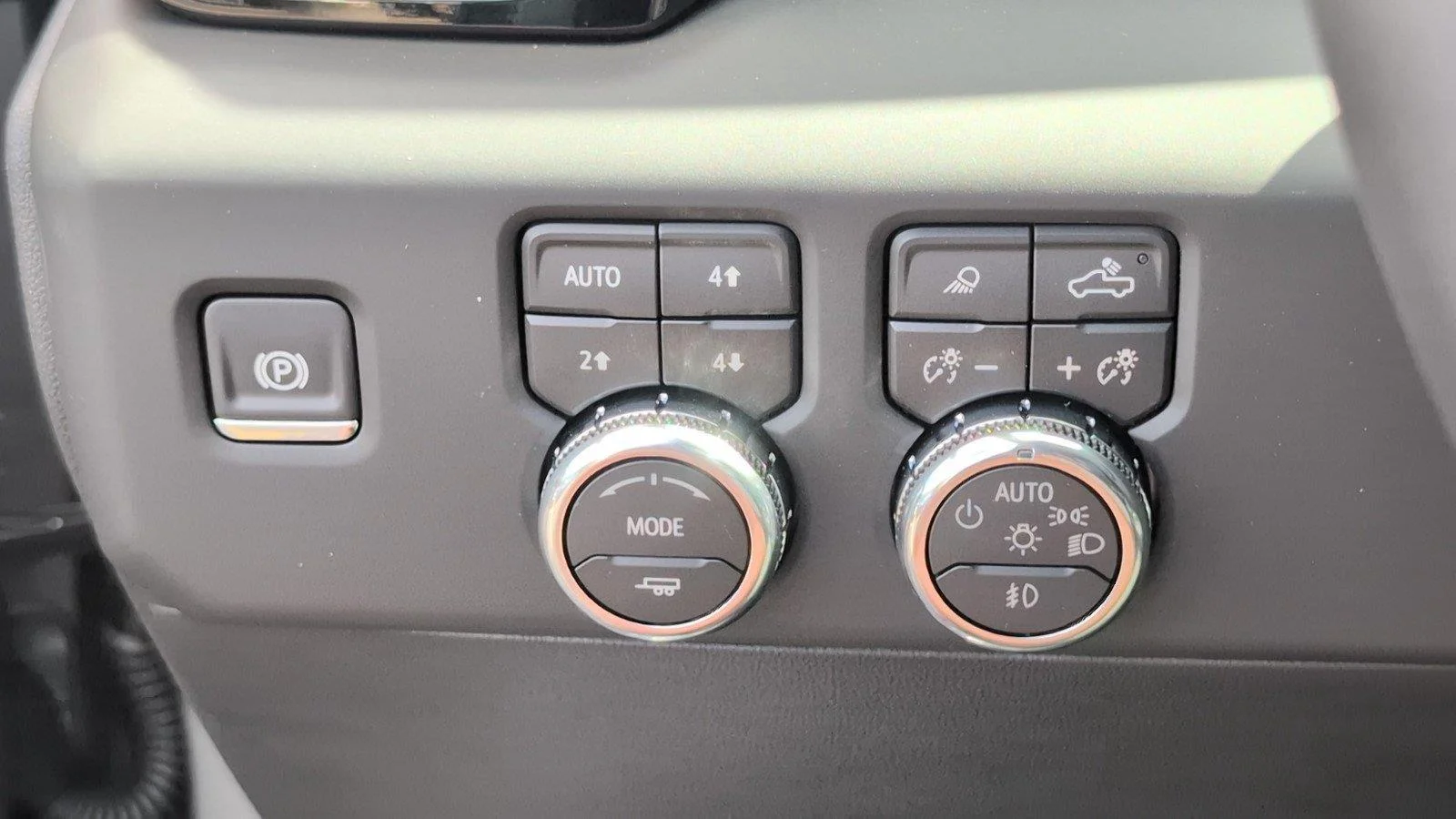New 2026 Sterling Metallic GMC Denali image 32