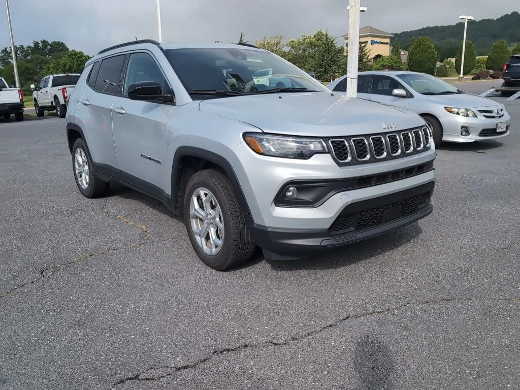 Certified Used 2024 Silver Jeep Latitude image 3