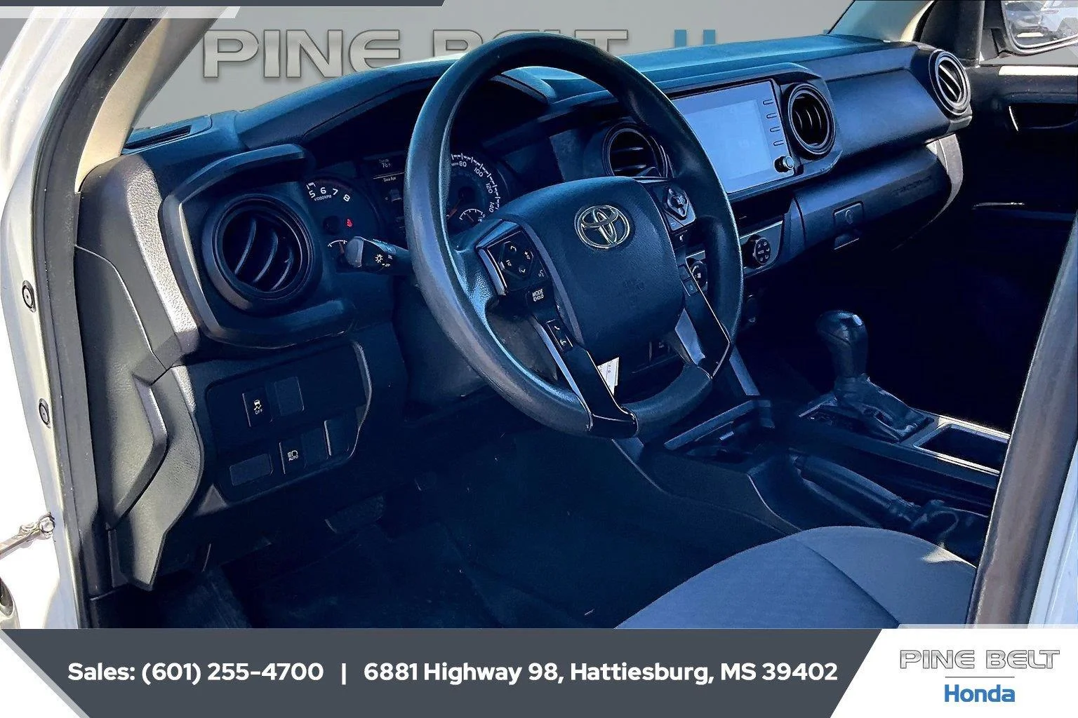 Used 2022 White Toyota SR image 12