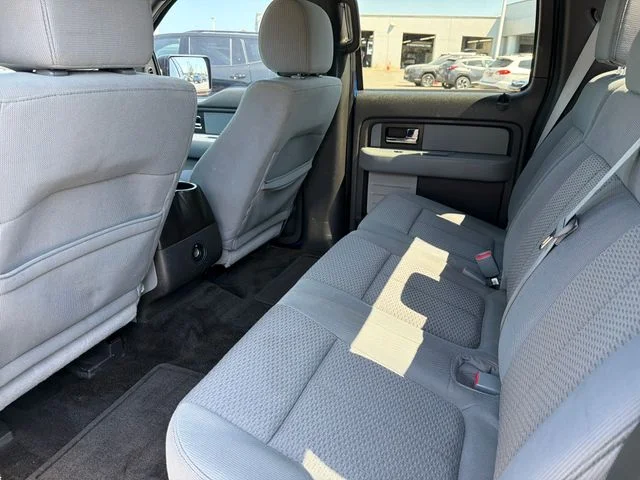 Used 2014 Blue Ford XLT image 19