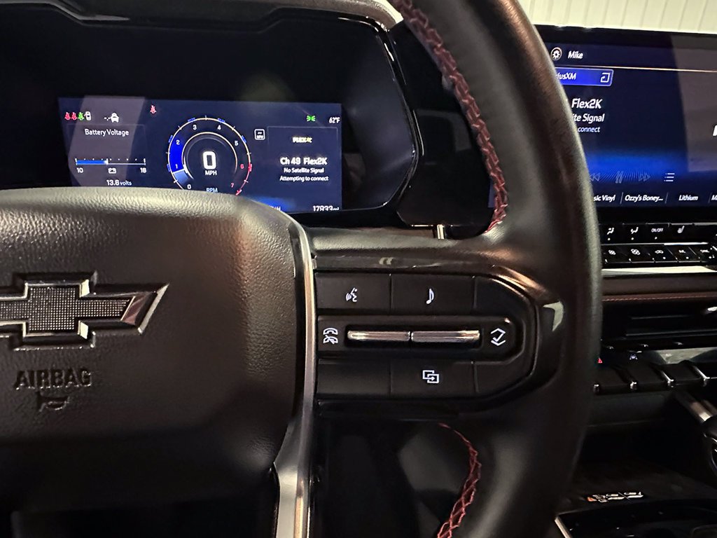 Used 2024 Blue Chevrolet Z71 image 35