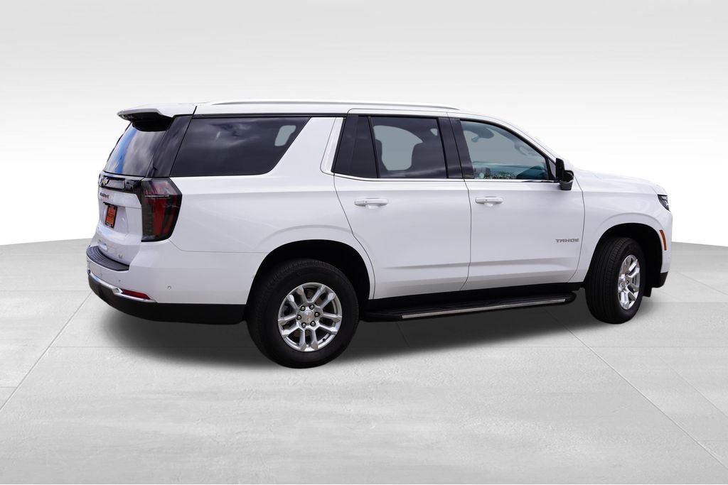 Used 2025 Summit White Chevrolet LT image 4