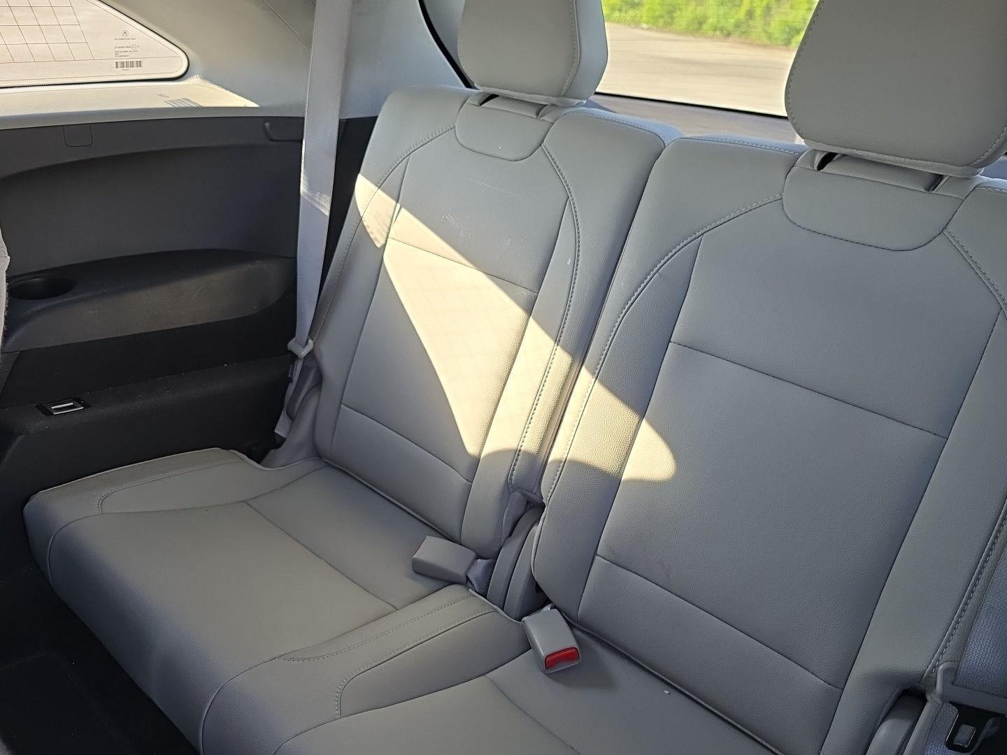 Used 2014  Acura Tech Pkg image 24
