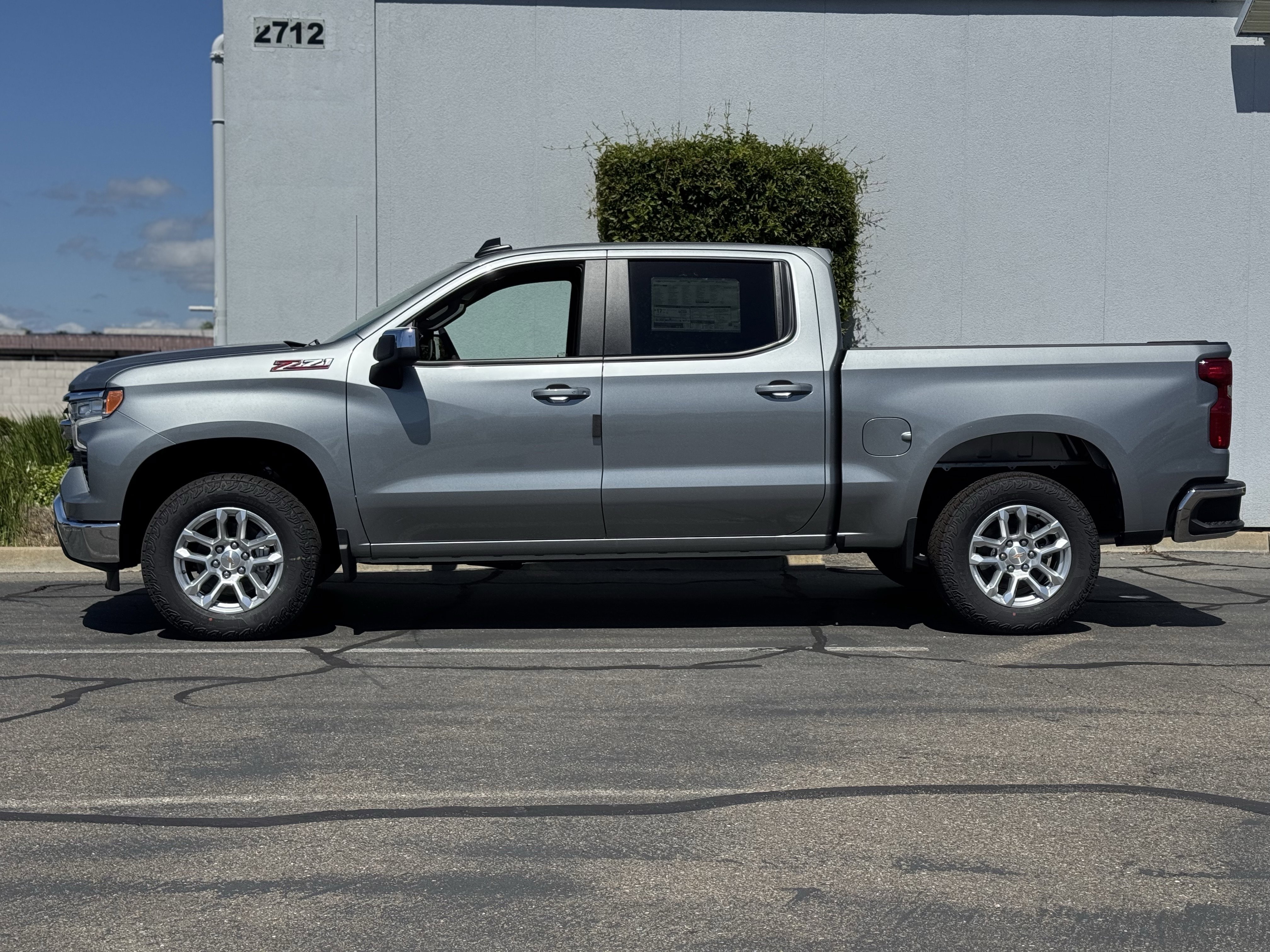 Used 2026 Sterling Gray Metallic Chevrolet LT image 4