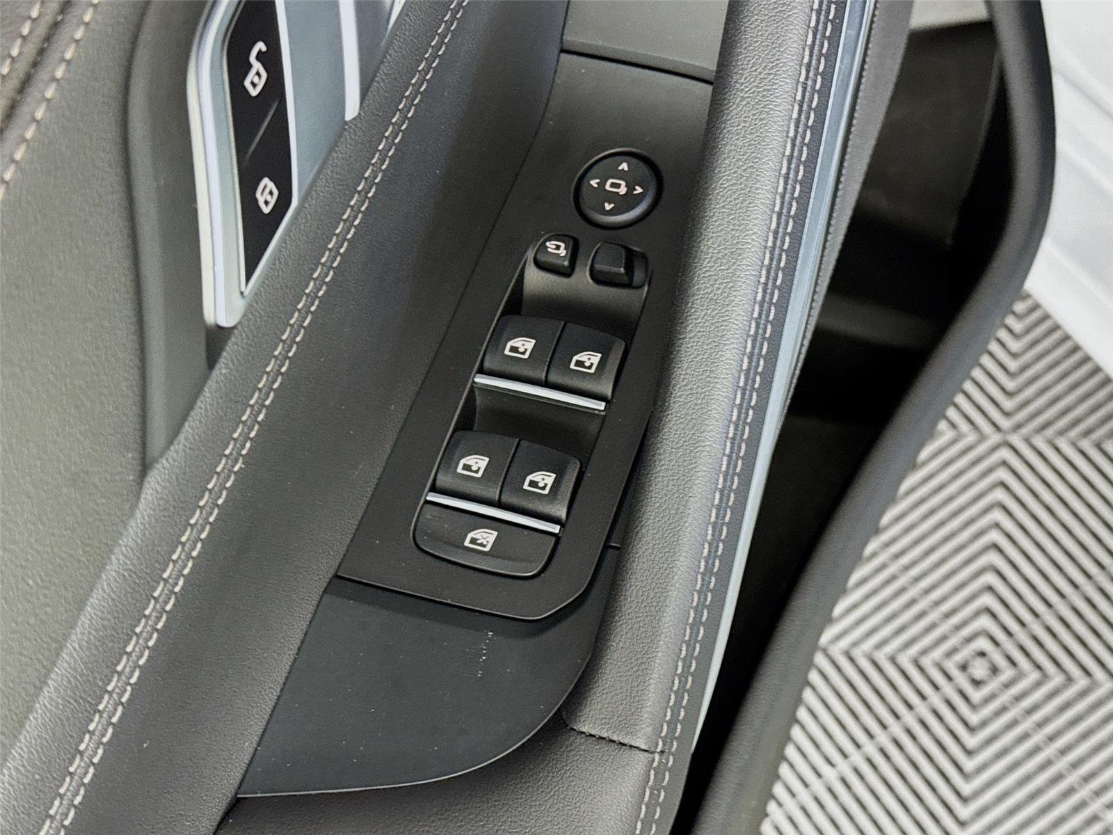 Used 2025 Gray Metallic BMW xDrive40i image 20