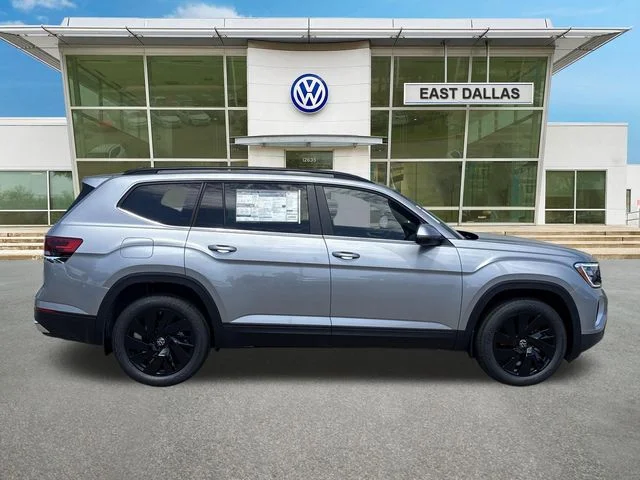 New 2026 Silver Volkswagen 2.0T SE w/Technology image 2
