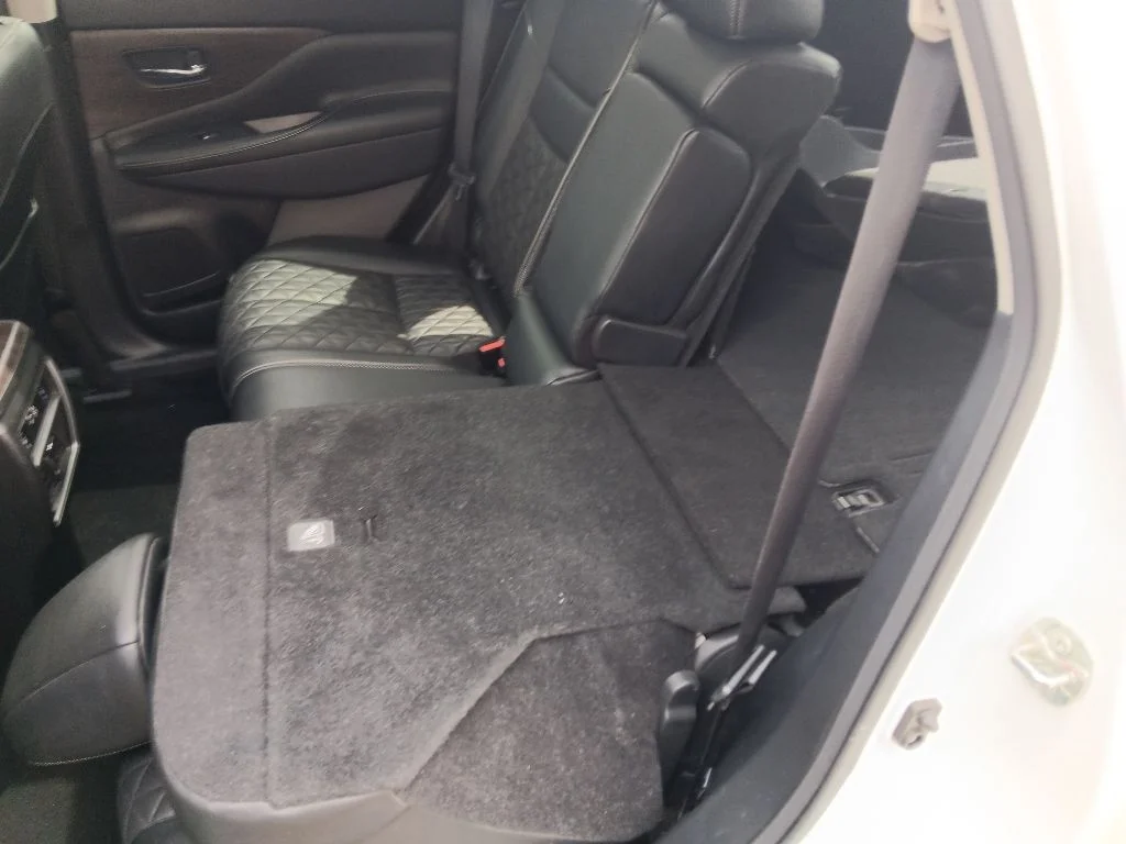 Used 2020 Pearl White Tricoat Nissan Platinum image 36