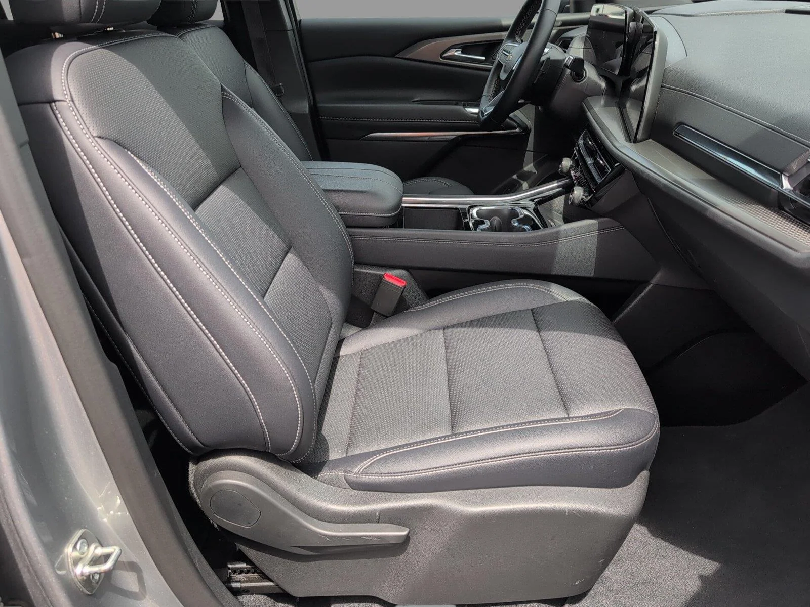 Used 2026 Sterling Gray Metallic Chevrolet LT image 41