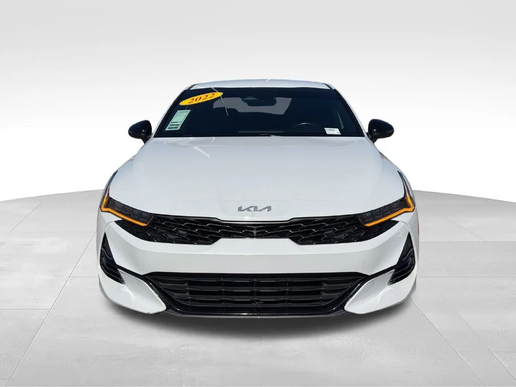 Used 2022 White Kia GT-Line image 26