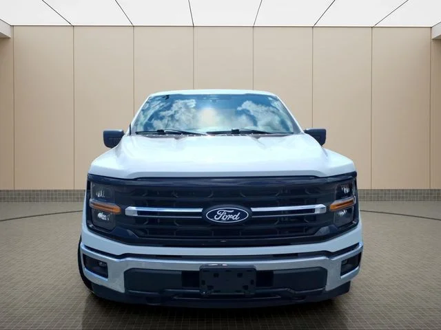 Used 2025 White Ford XLT image 4