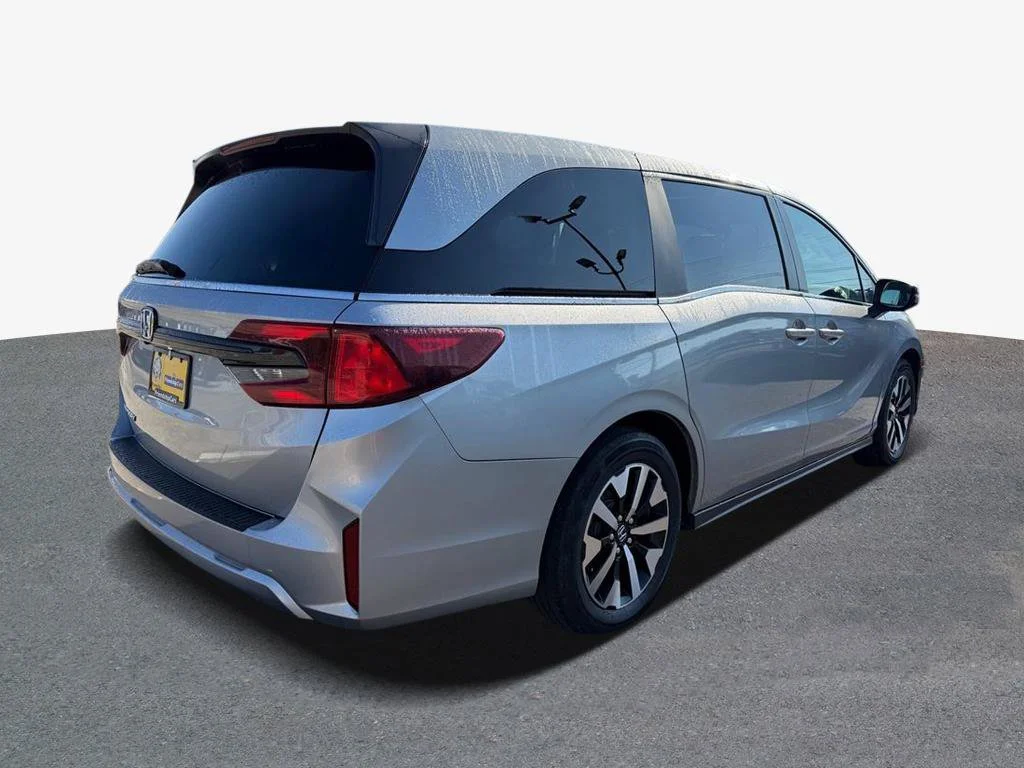 Used 2025 Silver Honda EX-L image 3