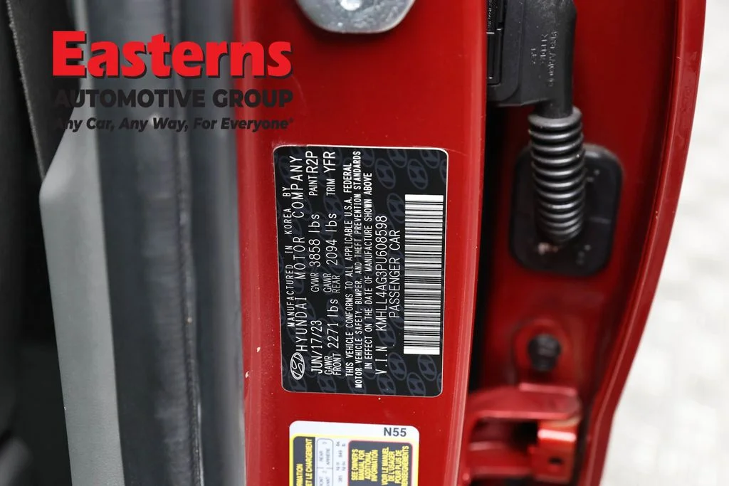 Used 2023 Red Hyundai SE image 35