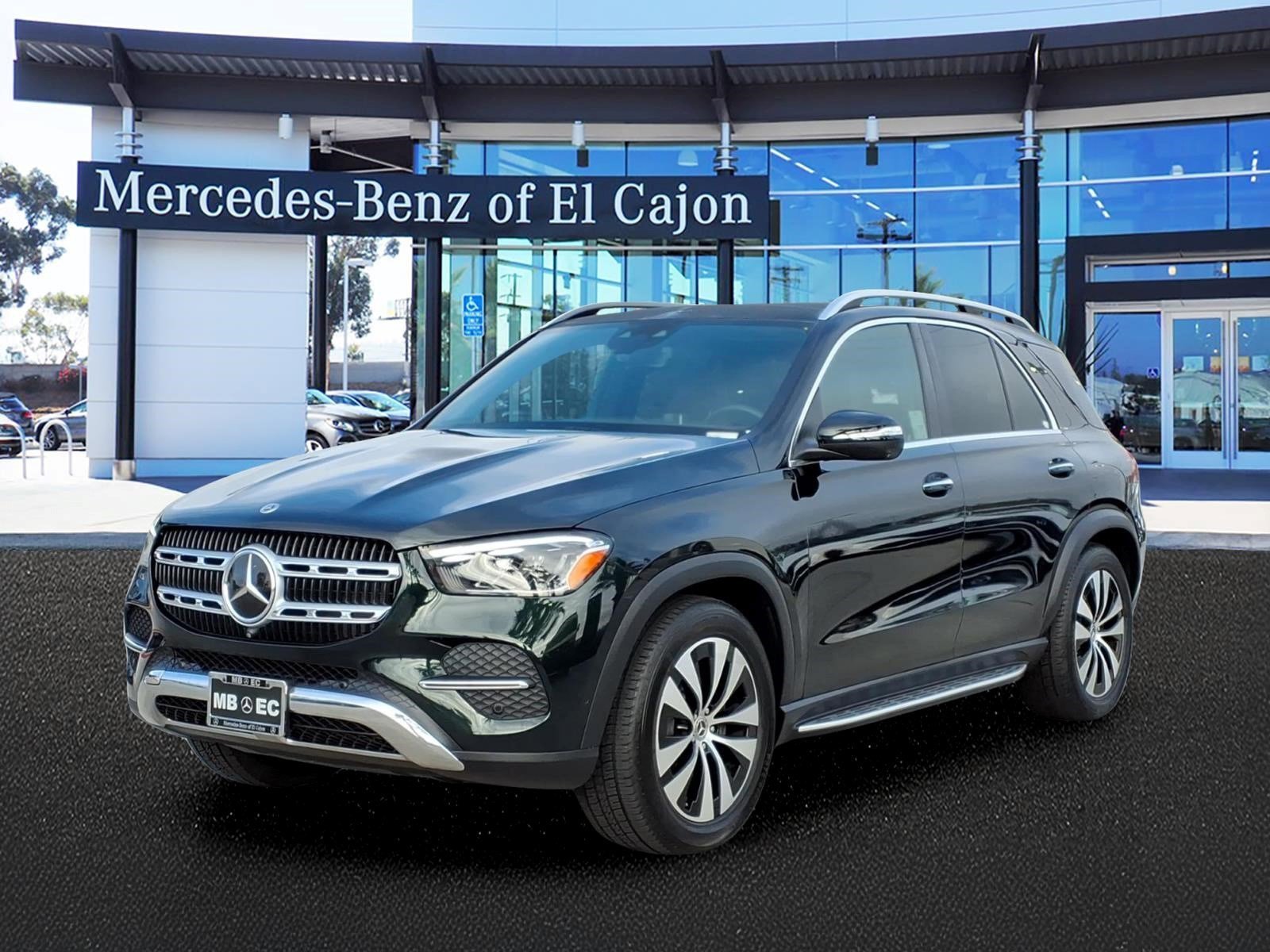 Used 2024 Emerald Green Metallic Mercedes-Benz GLE350W4 image 1