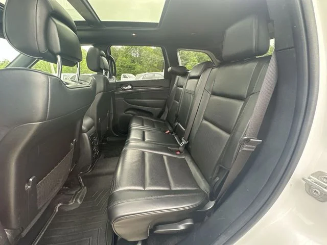 Used 2019 White Jeep Overland image 28
