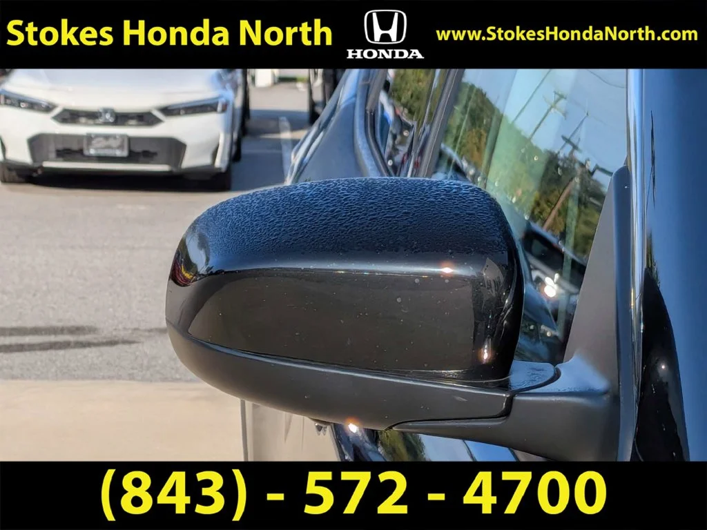 Used 2022 Black Jeep Latitude image 12