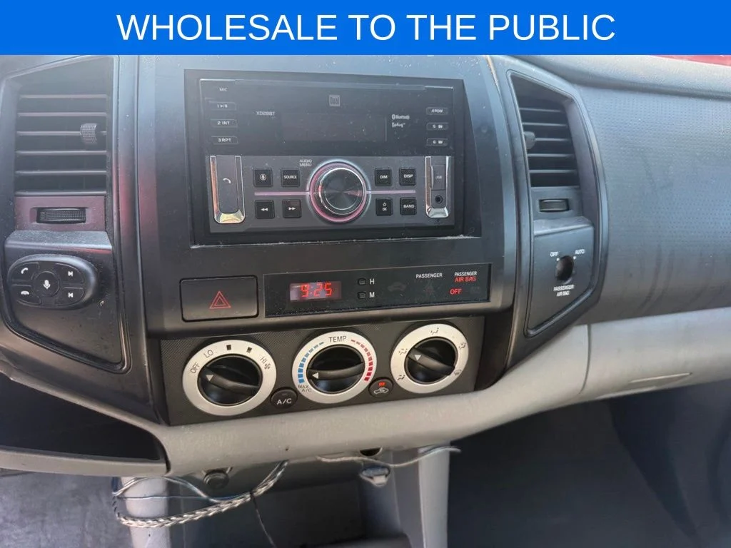 Used 2009  Toyota Base image 12