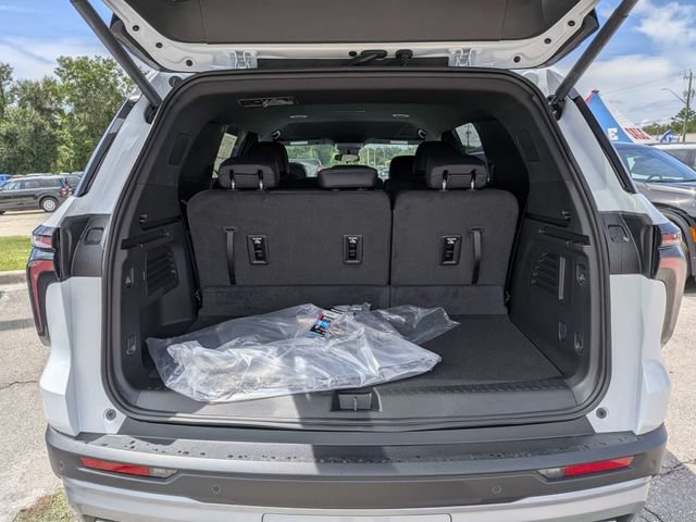 New 2027 Summit White Chevrolet LT image 13