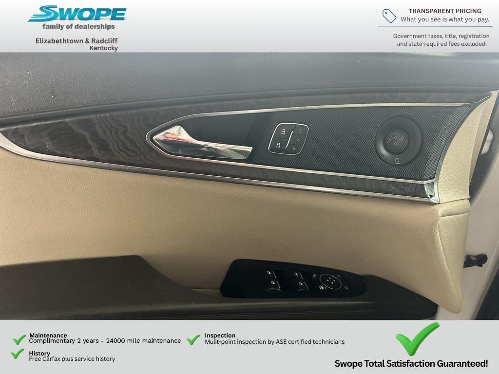 Used 2019 White Platinum Metallic Tri-Coat Lincoln Select image 20