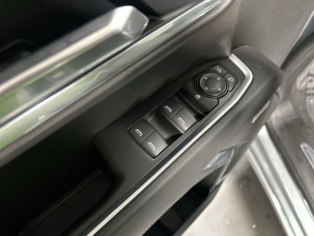 New 2026 Sterling Metallic GMC Elevation image 13
