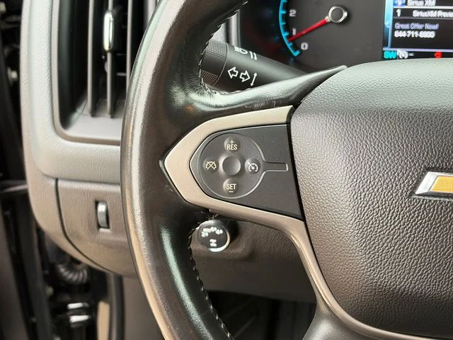 Used 2018 Black Chevrolet Z71 image 28