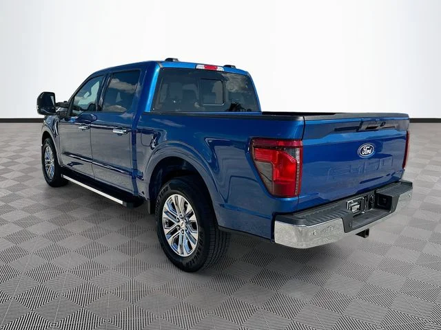 Used 2025 Blue Ford XLT image 7