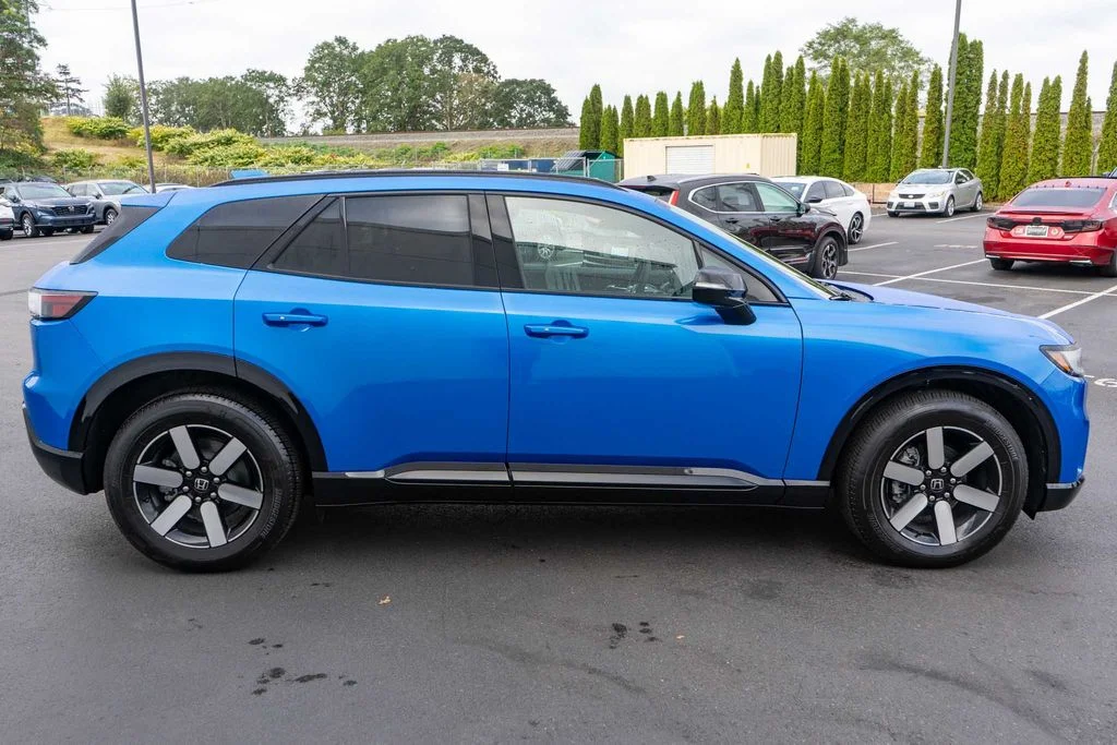 New 2026 Pacific Blue Metallic Honda Touring image 5