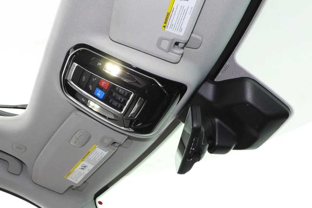 Used 2023 Red Jeep Overland image 17