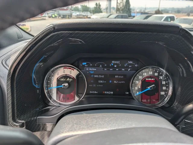 Used 2022 White Ford Lariat image 25