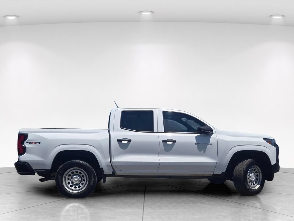 Used 2025 Summit White Chevrolet WT/LT image 3