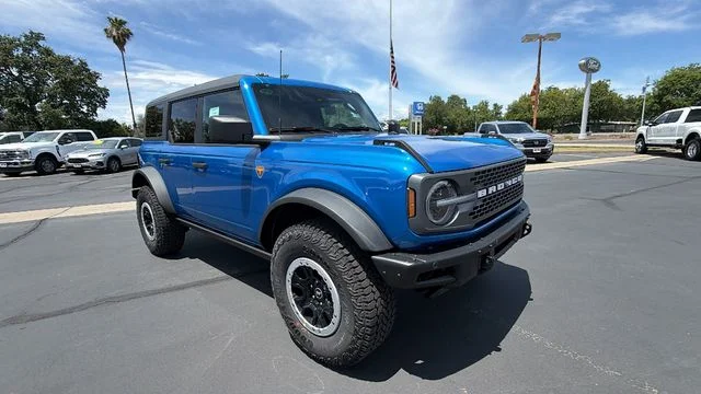 New 2026 Blue Ford Badlands image 2