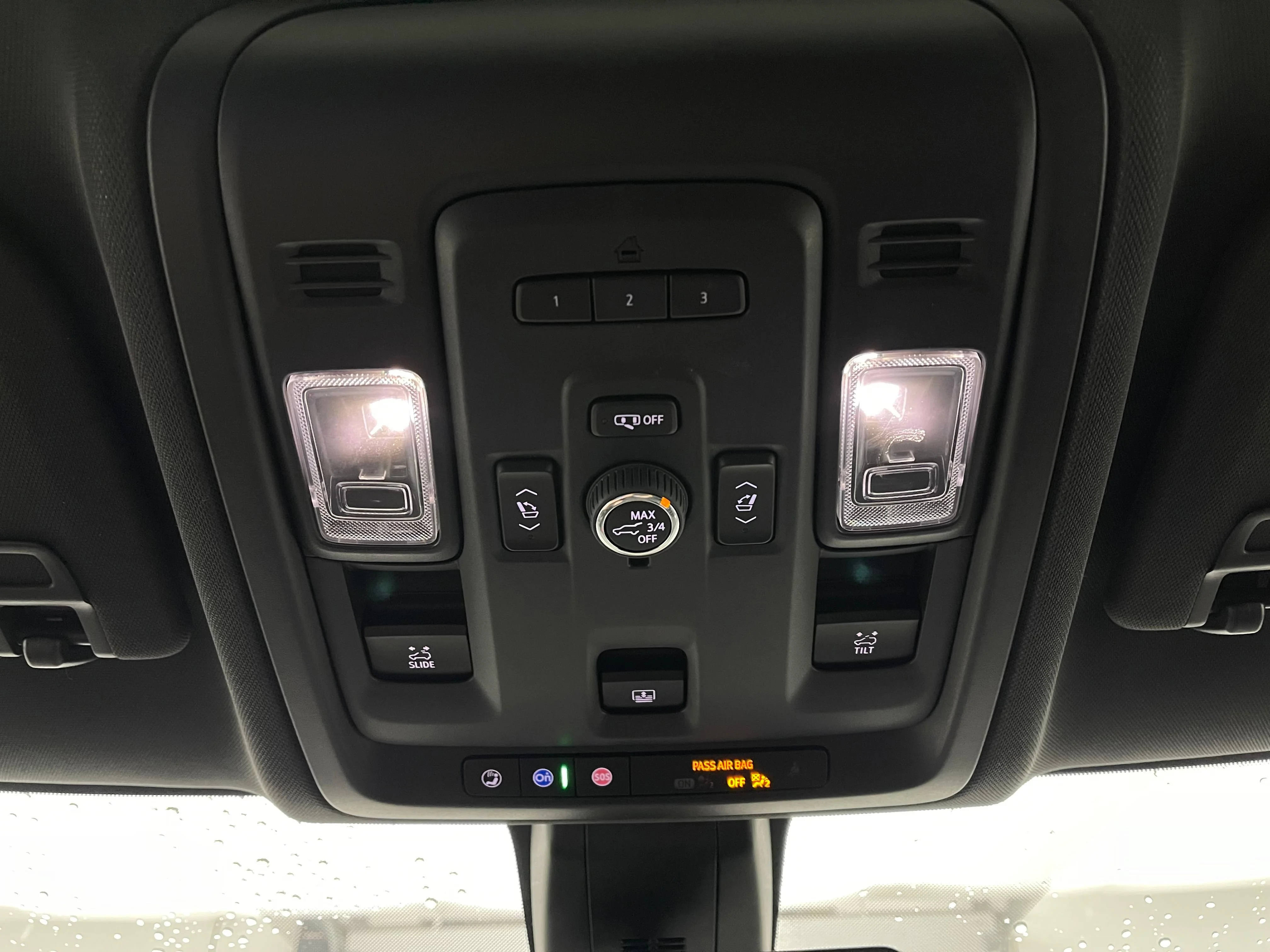 Used 2022 Iridescent Pearl Tricoat Chevrolet Z71 image 27
