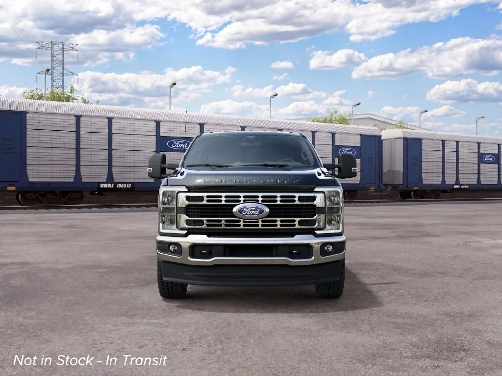 New 2027 Black Ford XLT image 3