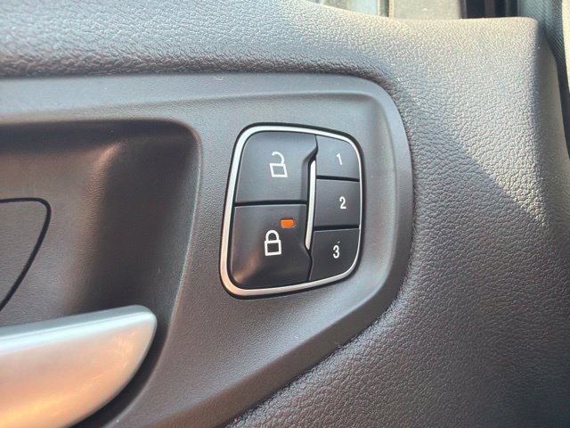 Used 2019 Silver Ford Titanium image 16
