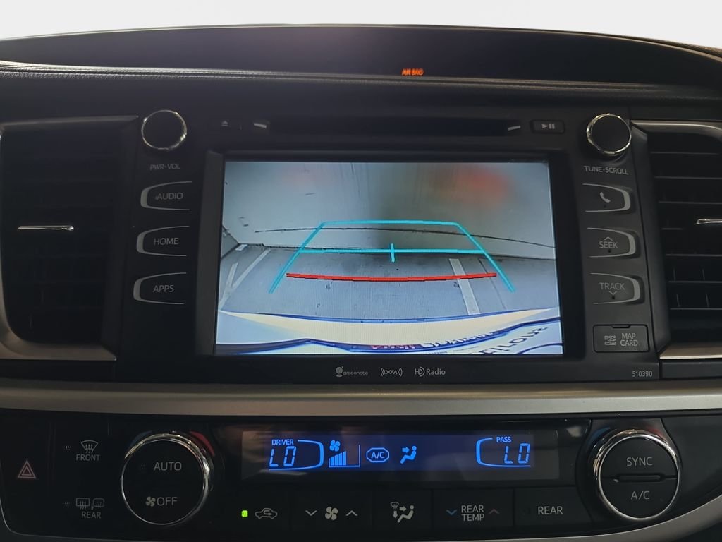 Used 2019 White Toyota XLE image 26