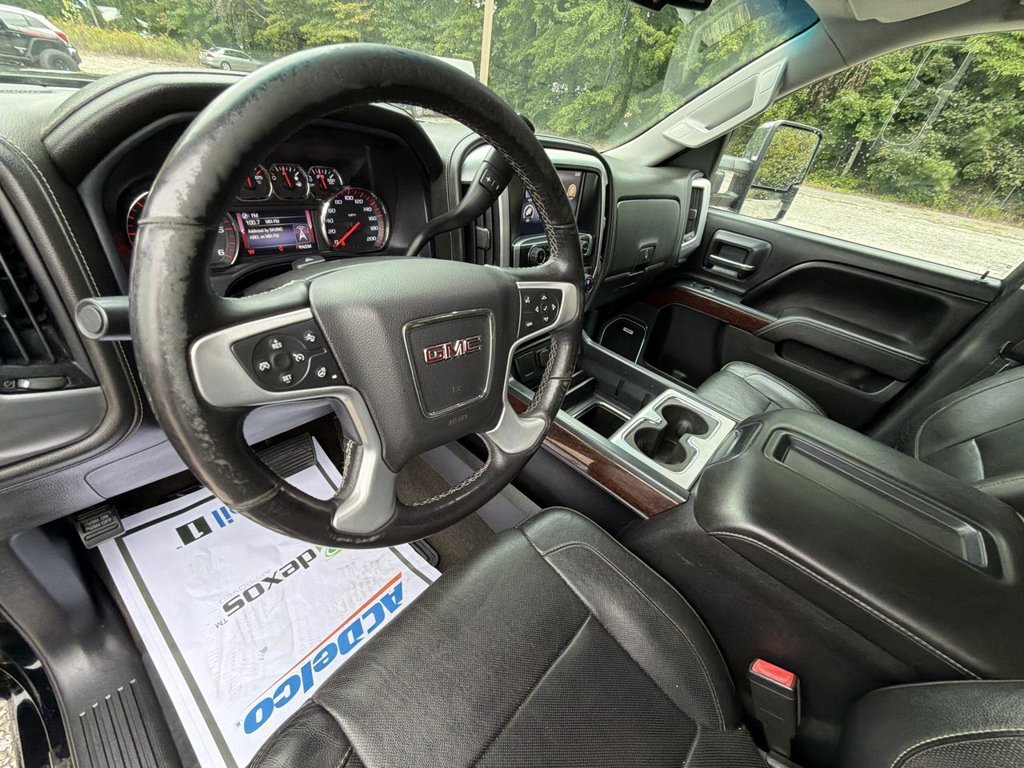 Used 2015 Black GMC SLT image 21