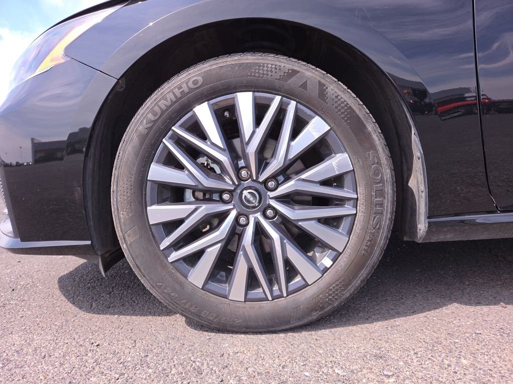 2025 Nissan Altima SV - Photo 19
