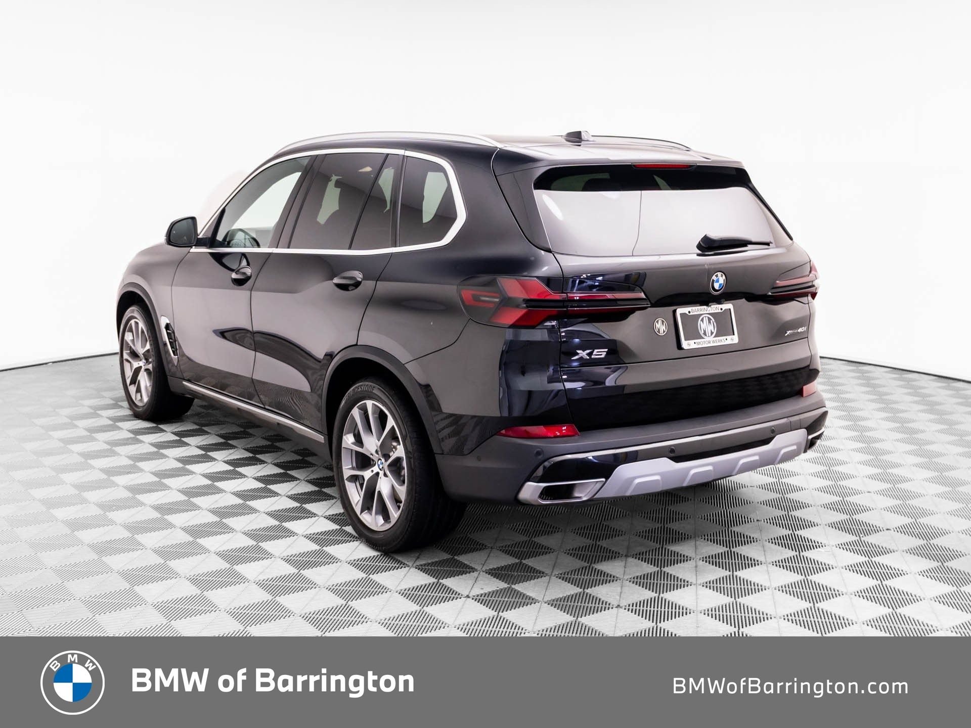 Used 2024 Black Sapphire Metallic BMW xDrive40i image 3