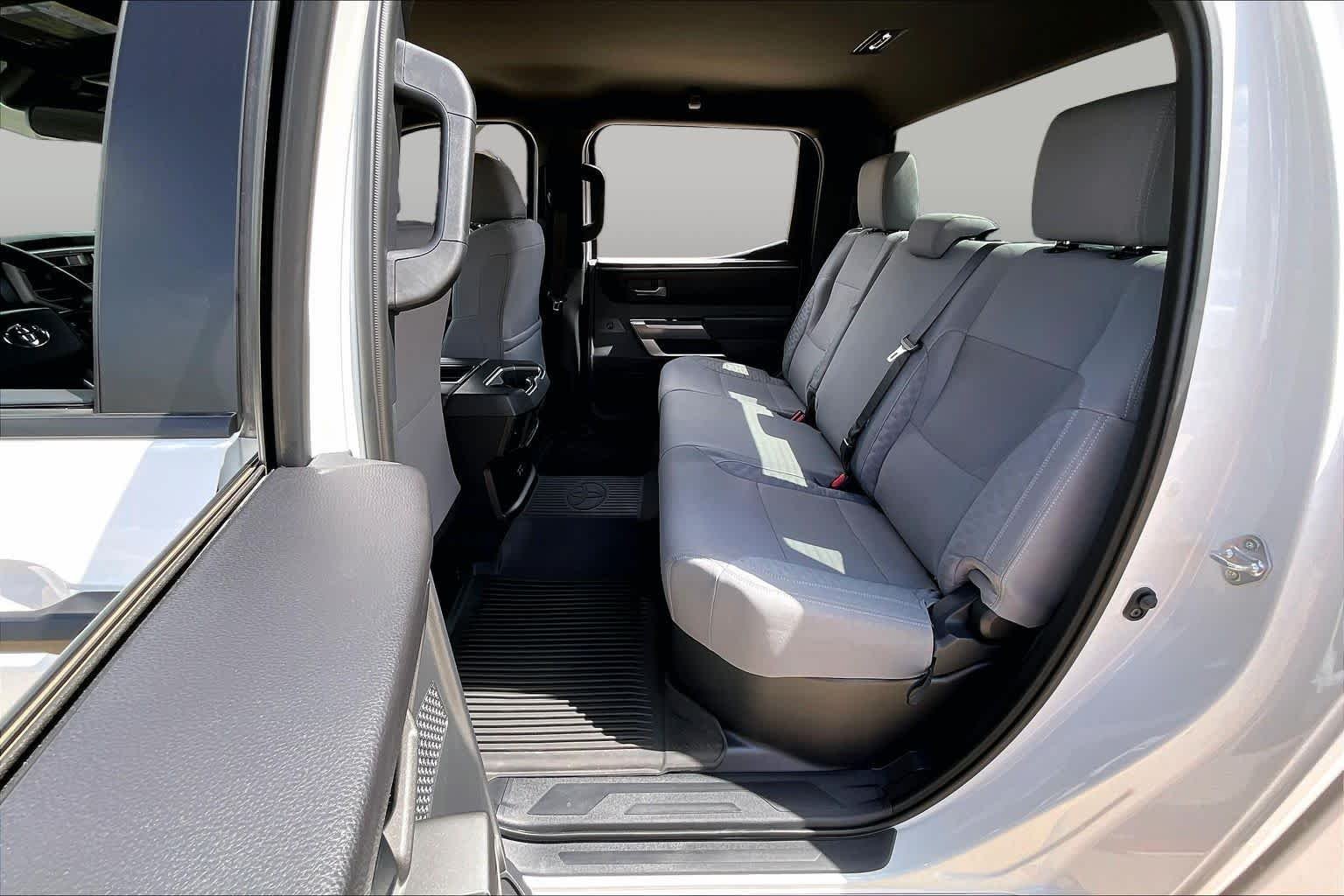 Used 2025 Ice Cap Toyota SR5 image 18